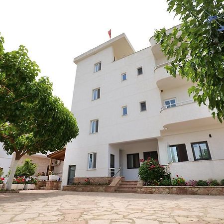 קסאמיל Guest House Gerard מראה חיצוני תמונה