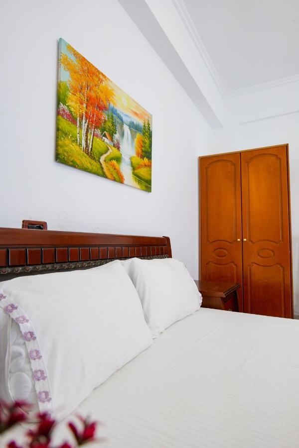 קסאמיל Guest House Gerard מראה חיצוני תמונה