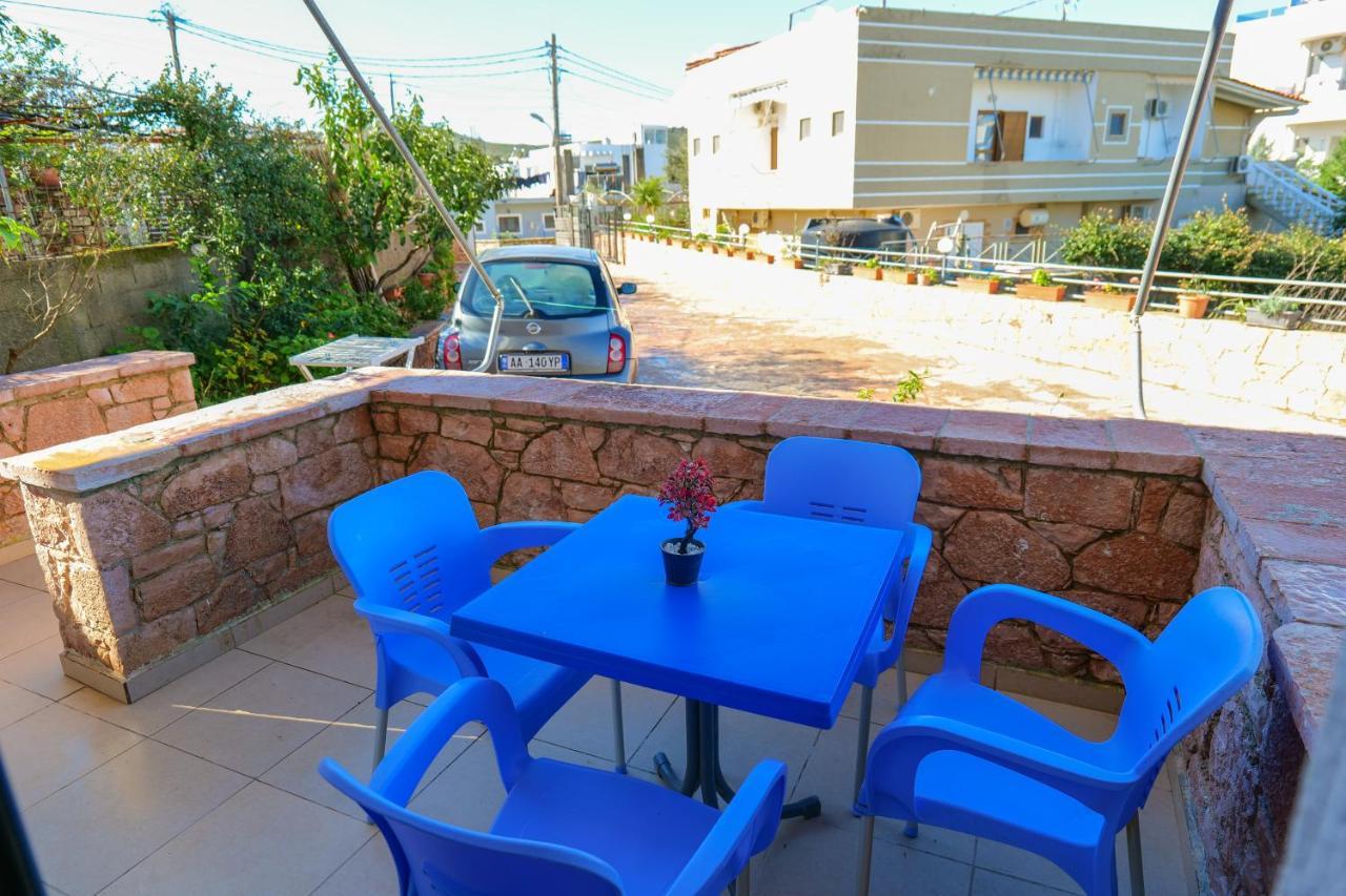 קסאמיל Guest House Gerard מראה חיצוני תמונה