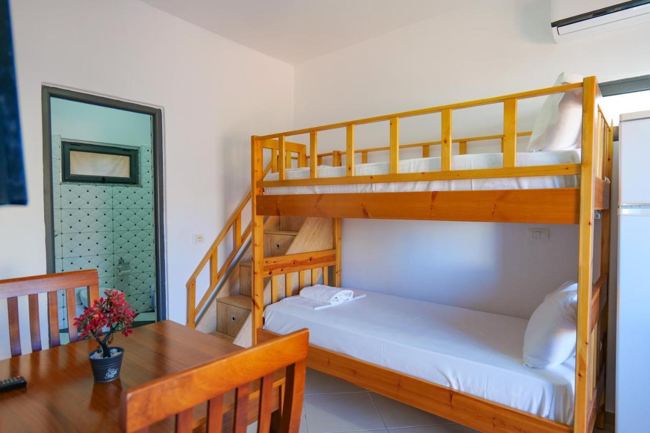 קסאמיל Guest House Gerard מראה חיצוני תמונה