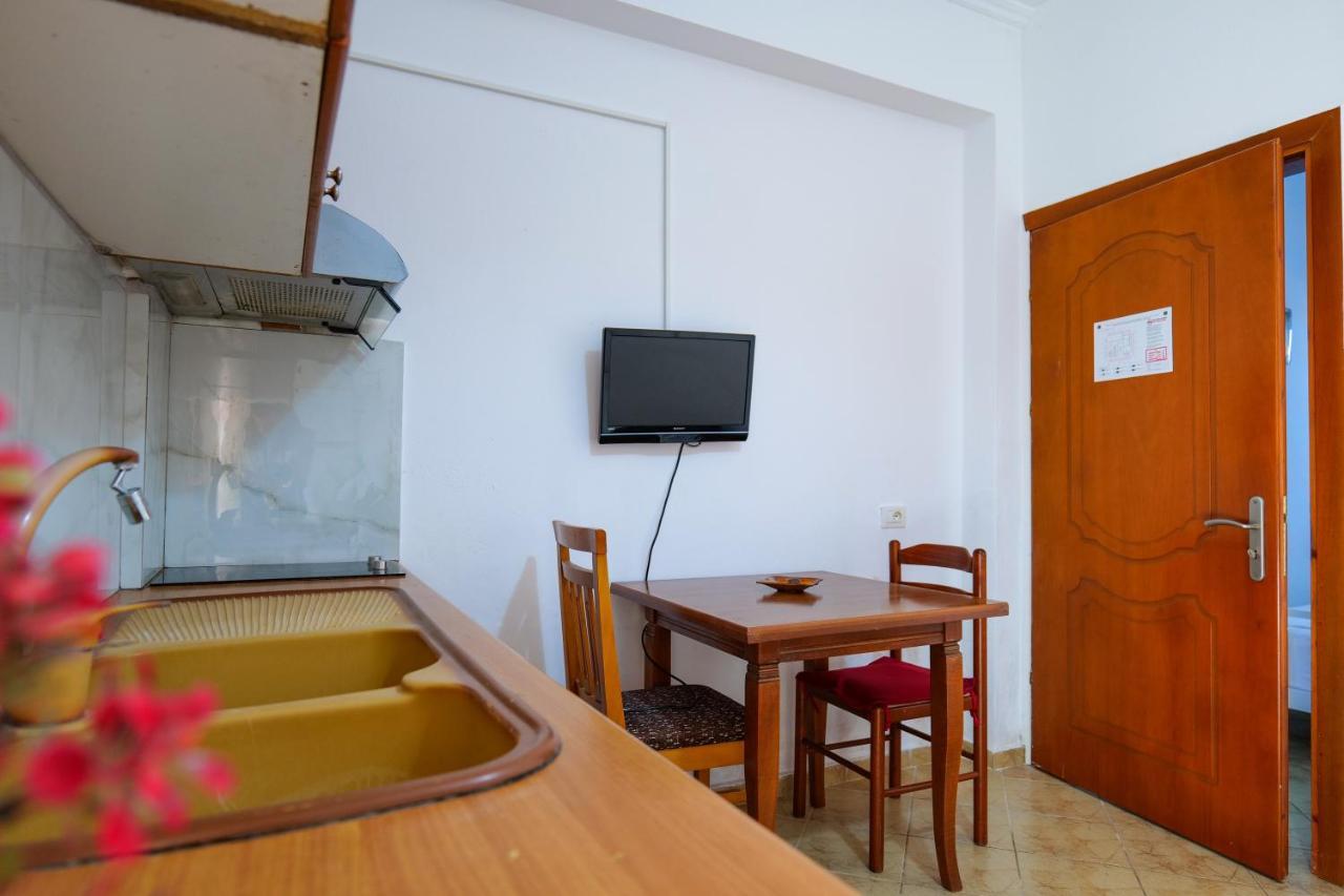 קסאמיל Guest House Gerard מראה חיצוני תמונה