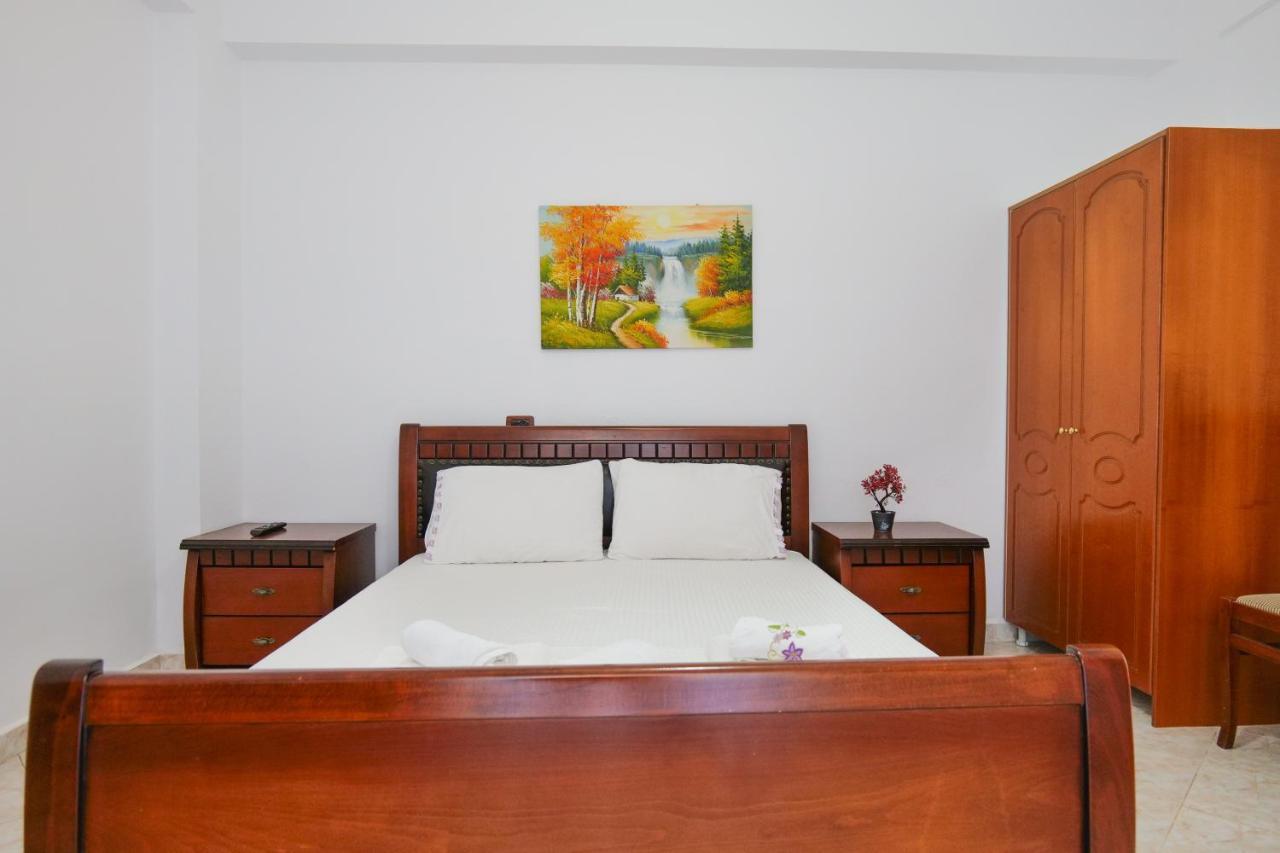 קסאמיל Guest House Gerard מראה חיצוני תמונה