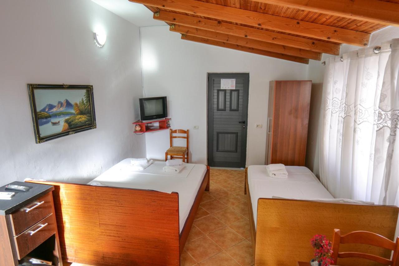 קסאמיל Guest House Gerard מראה חיצוני תמונה