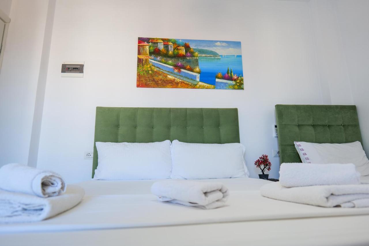 קסאמיל Guest House Gerard מראה חיצוני תמונה