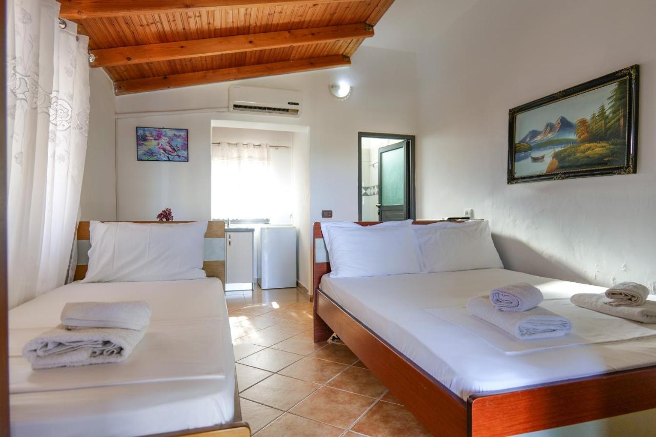 קסאמיל Guest House Gerard מראה חיצוני תמונה