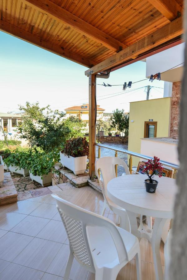 קסאמיל Guest House Gerard מראה חיצוני תמונה